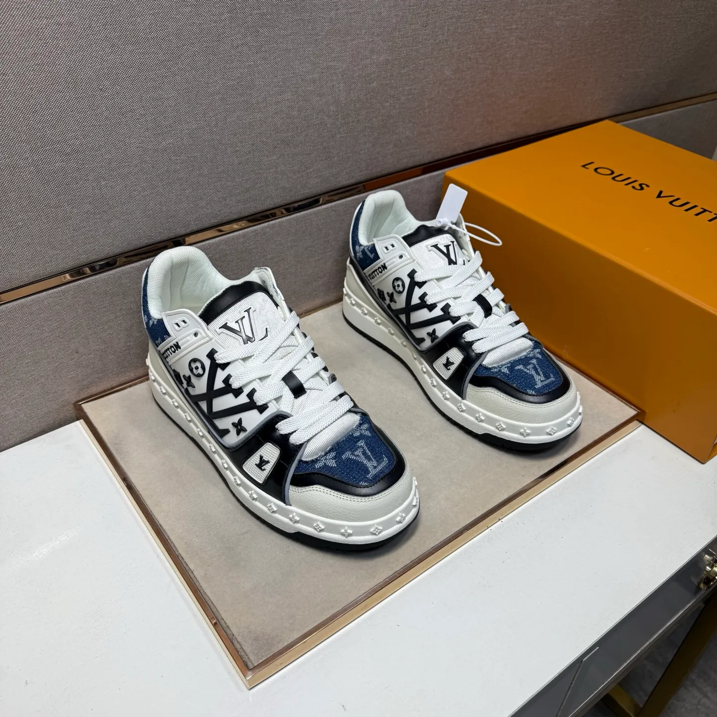 Men's men's shoes 💰pp620 [LV～] Men's casual shoes 2025z cabinet sales simultaneously 🔶Size: 38-44#️⃣ 🔷2 colors🔜The upper is made of multi-material splicing➕Mesh lining, comfortable and breathable, sole: original comfortable and wear-resistant outsole, ⚠️real thing📱photographed🎬real thing is better📢📢📢